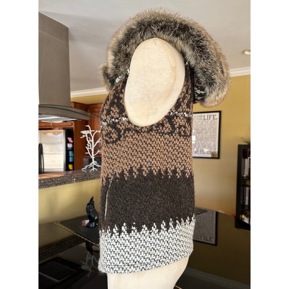 RARE Vtg ZARA Nordic Hooded Fur Trim Asymmetrical Toggle Buckle Sweater Vest S - Picture 4 of 12